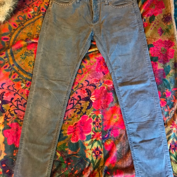 Free People crochets corduroys - Picture 2 of 11